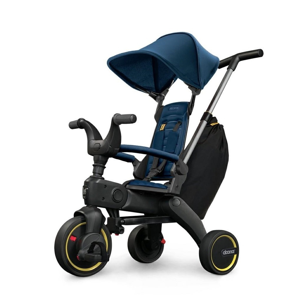 Doona Liki Trike 三輪車 ネイビー 日よけ付き Liki Trike - Midnight Edition | Doona™ | 5 in 1 compact tricycle